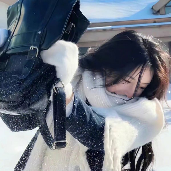 等爱的女神